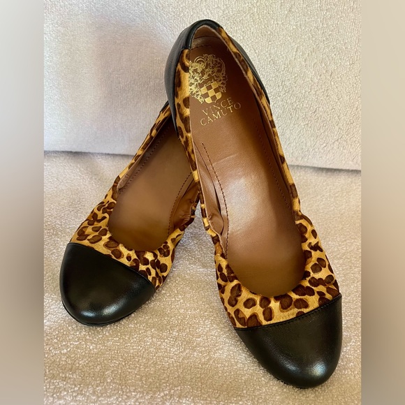 New Vince Camuto size 10, black flat - Picture 3 of 7